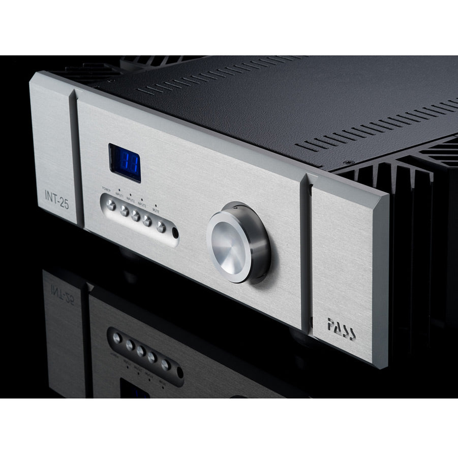 INT-25 Integrated Amplifier
